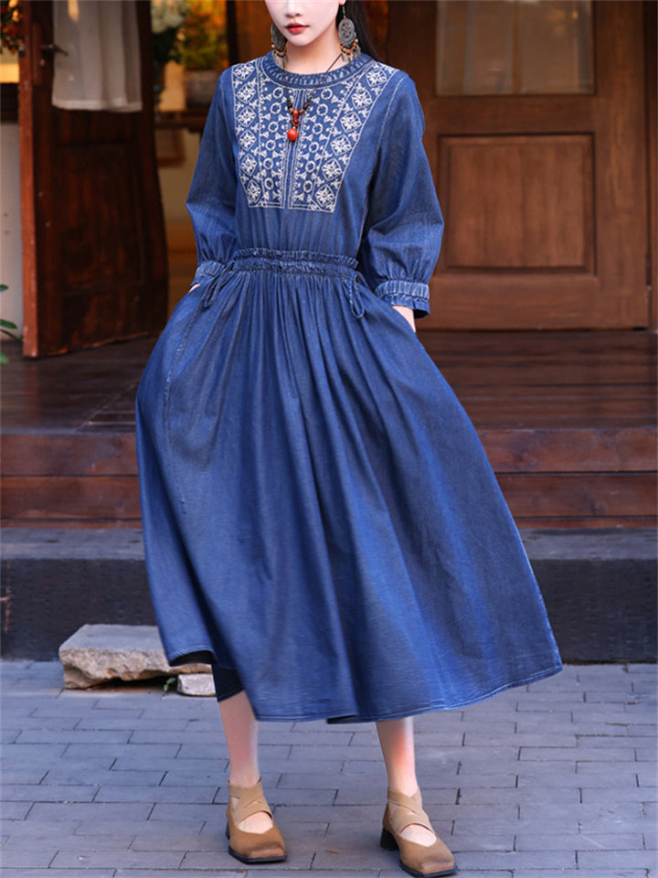 Women's Artsy O-neck Ethnic Embroidery Pockets Denim Dress